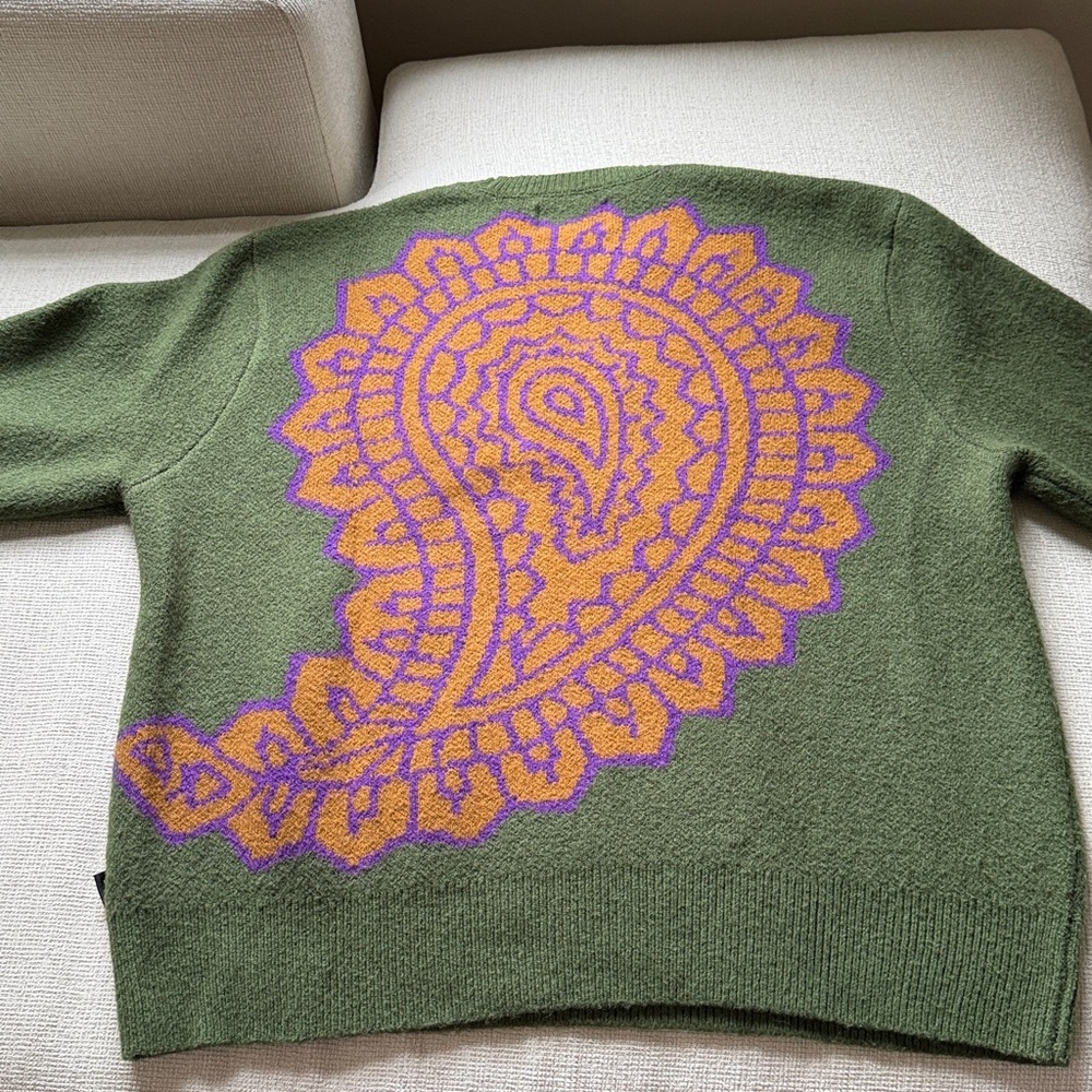 Stussy olive green crew neck sweater with  purple and brown design on back